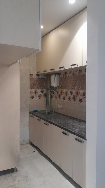 Furnished Amenities in 3 BHK Builder Floor at Uppal Southend, Sector 49 – for Rent