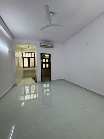 Room in 2 BHK Builder Floor at Shivalik Colony – for Rent