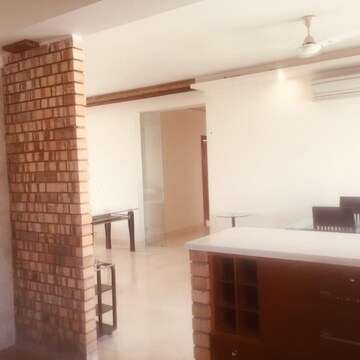 Kitchen in 4 BHK Apartment at Parsvnath Exotica, Sector 53 – for Rent