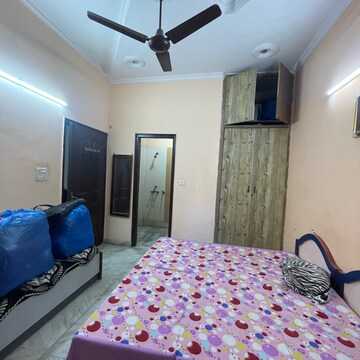 1 RK Builder Floor For Rent in Sector 43