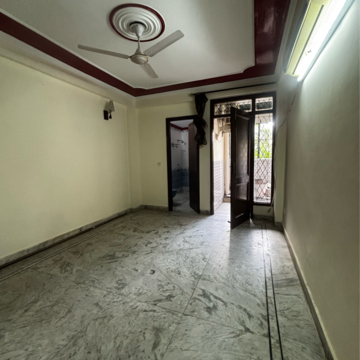 Room in 4 BHK Builder Floor at Saket – for Rent