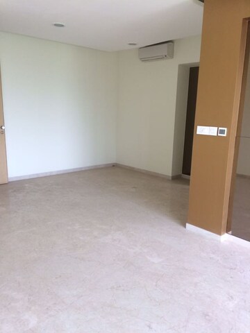 2 BHK Apartment For Rent in Lodha Fiorenza, Goregaon East