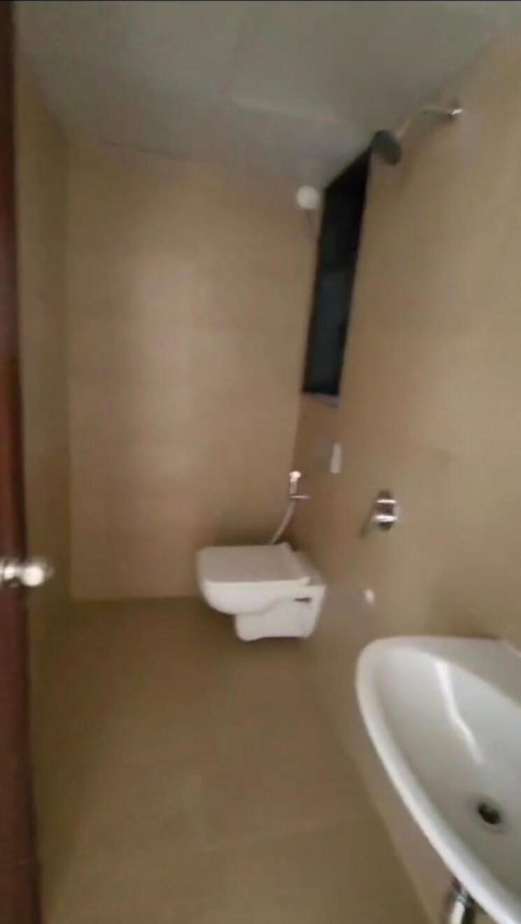 Bathroom, runwal-eirene 2.5 Bedroom 880 Sq.Ft. Apartment In Balkum Pada Thane 8418805