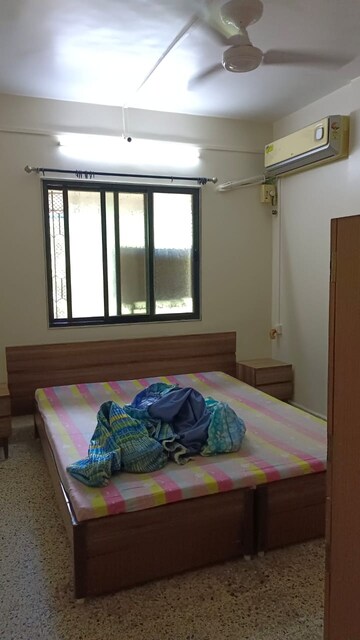 Bedroom in 2 BHK Apartment at Swastik Park, Chembur – for Rent