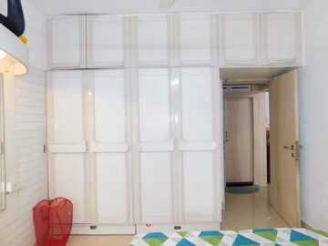 Bedroom in 2 BHK Apartment at Andheri West – for Rent