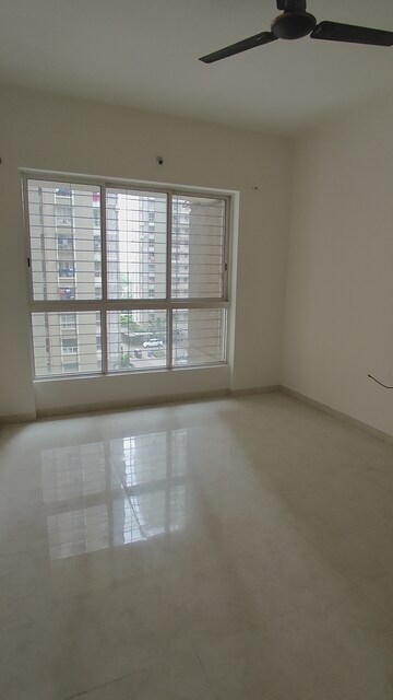 2 BHK Apartment For Rent in Lodha Amara, Kolshet Road