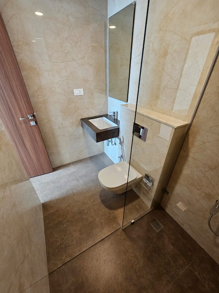 Bathroom, piramal-mahalaxmi-north-tower 2 Bedroom 762 Sq.Ft. Apartment In Arthur rd Mumbai 8418885