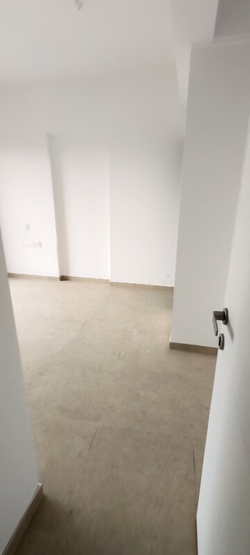 Master Bedroom in 2 BHK Apartment at Kanakia Silicon Valley, Powai – for Rent