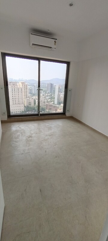 Bedroom in 2 BHK Apartment at Kanakia Silicon Valley, Powai – for Rent
