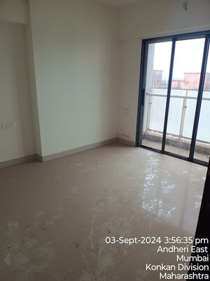 Room in 2 BHK Apartment at Hubtown Hillcrest JVLR, Andheri East – for Sale