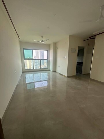 Room in 2 BHK Apartment at Sheth Irene, Malad West – for Rent