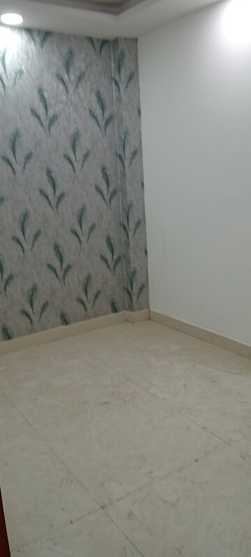 Room in 2 BHK Builder Floor at Govindpuri – for Rent