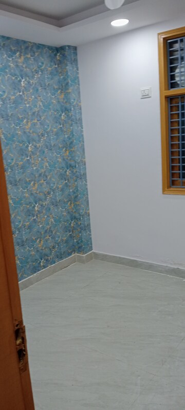 Room in 1 BHK Builder Floor at Govindpuri – for Rent