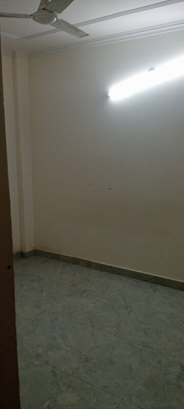 Room in 2 BHK Builder Floor at Govindpuri – for Rent