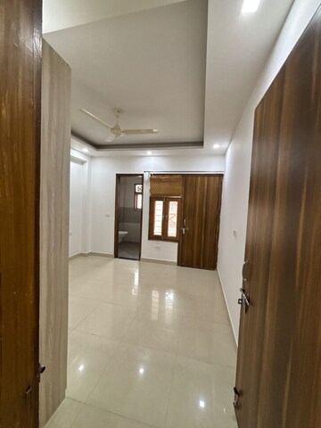 Building Lobby in 3 BHK Apartment at Allure Homes, Sector 14 – for Rent