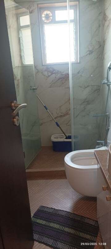 Bathroom in 3.5 BHK Apartment at Sagar Tarang Worli, Worli – for Rent