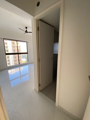 Room in 3 BHK Apartment at Runwal Gardens Phase 2, Dombivli East – for Rent