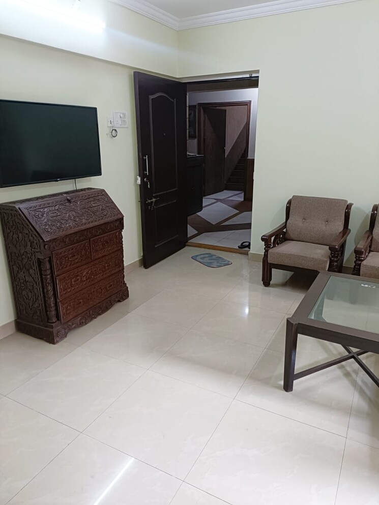 Living Room, ajmera-beverly-hills-and-royal-empire 2 Bedroom 1000 Sq.Ft. Apartment In Andheri West Mumbai 8419069