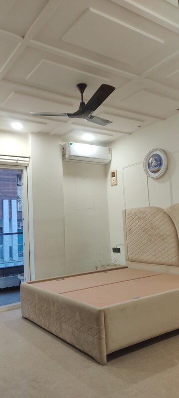 Building Lobby in 3.5 BHK Builder Floor at Uttam Nagar West – for Rent
