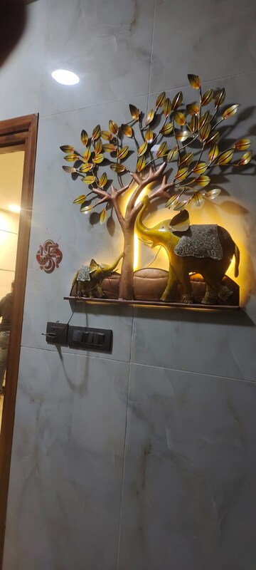 Furnished Amenities in 3.5 BHK Builder Floor at Uttam Nagar West – for Rent