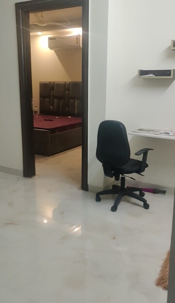 Master Bedroom in 2 BHK Builder Floor at Sector 46 – for Rent