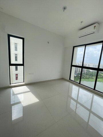Master Bedroom in 6 BHK Penthouse at Lodha Palava Serenity C, Dombivli East – for Rent