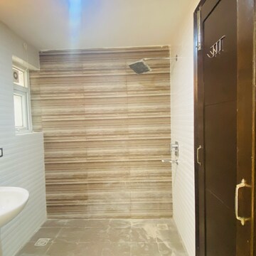 Bathroom in 4 BHK Villa at Omaxe New Chandigarh, Mullanpur – for Rent