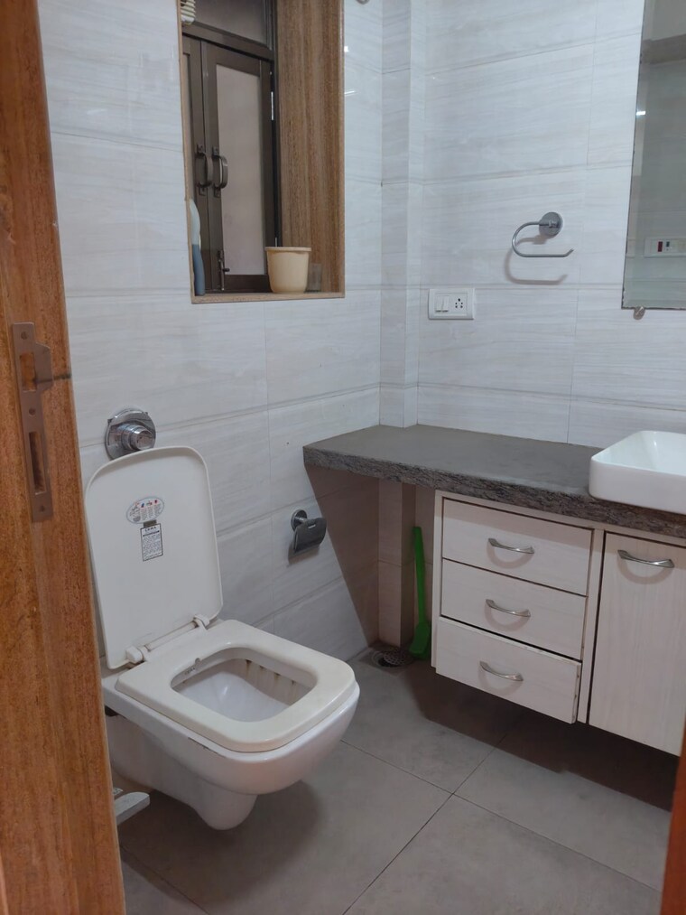 Bathroom, panchmukhi-apartment 3 Bedroom 1470 Sq.Ft. Apartment In Andheri West Mumbai 8419294