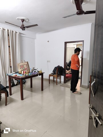 2 BHK Builder Floor For Rent in Paryavaran Complex