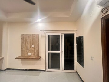 1 BHK Builder Floor For Rent in Sector 38
