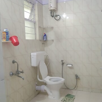 Bathroom in 2.5 BHK Apartment at Ravetkar Janhavi, Kothrud – for Rent