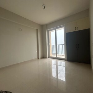 Room in 2 BHK Apartment at Tata Eureka Park, Sector 150 – for Sale