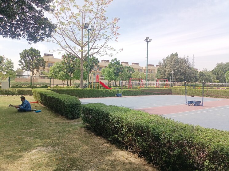 Garden, bptp-parkland-pride-phase-2  344 Sq.Yd. Plot In Sector 77 Faridabad 8419328