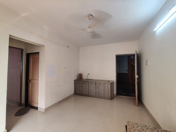 Room in 1 BHK Apartment at Kalwa – for Rent