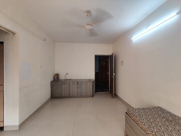 Room in 1 BHK Apartment at Kalwa – for Rent