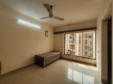 Room in 1 BHK Apartment at Kalwa – for Rent