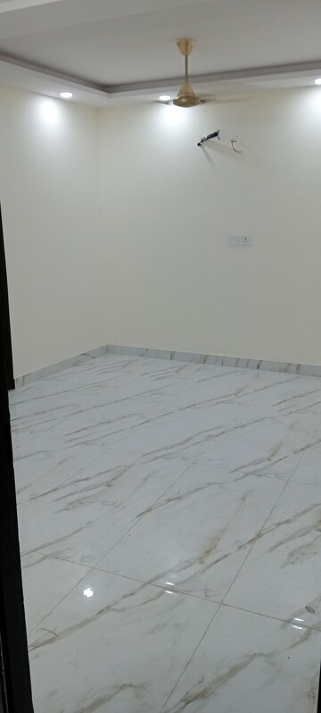 Room in 2 BHK Builder Floor at Govindpuri – for Sale
