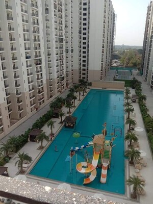 Master Plan in 3 BHK Apartment at Omaxe R2, Gomti Nagar – for Sale