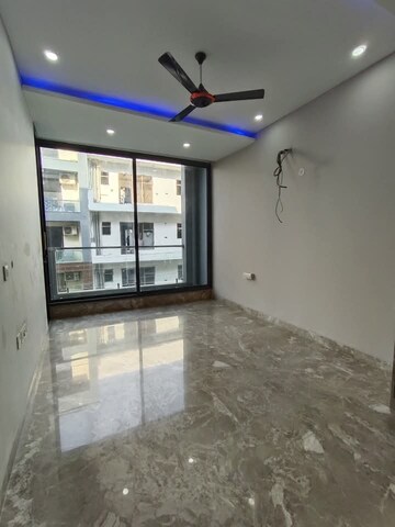 Room in 3 BHK Builder Floor at Saket – for Rent