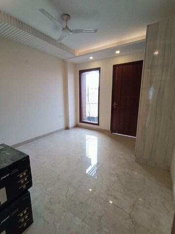 Room in 3 BHK Builder Floor at Saket – for Rent
