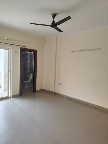 Room in 3 BHK Apartment at Futec Gateway, Sector 75 – for Rent