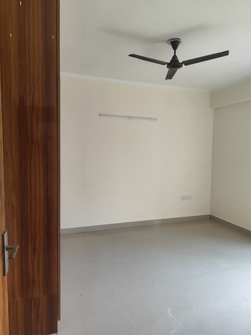 Room in 3 BHK Apartment at Futec Gateway, Sector 75 – for Rent
