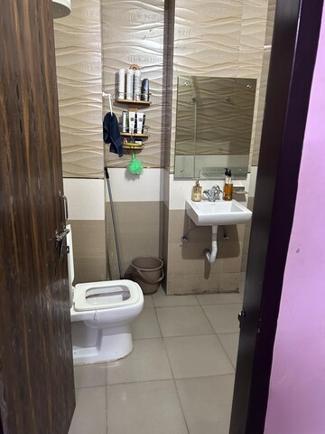 Bathroom in 2 BHK Builder Floor at Sector 46 – for Rent