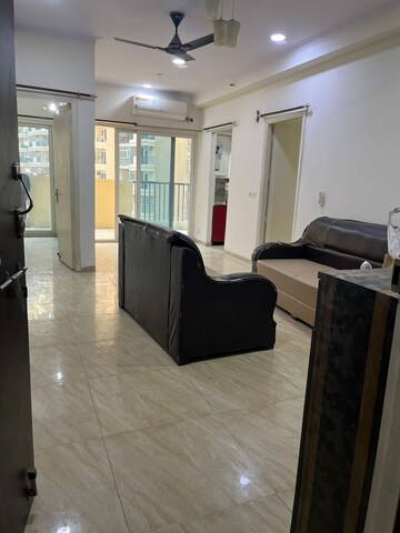 Master Bedroom in 3 BHK Apartment at Gaur City 2 - 14th Avenue, Sector 16c Greater Noida – for Rent