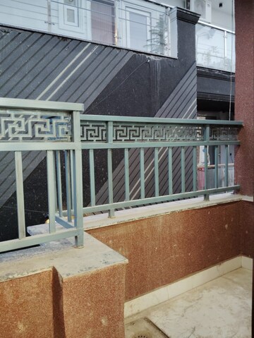 Balcony in 1 BHK Builder Floor at Paryavaran Complex – for Rent