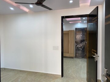 Room in 2 BHK Apartment at Jagatpuri – for Sale