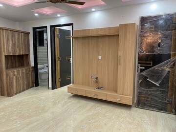 Room in 2 BHK Apartment at Jagatpuri – for Sale
