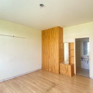 Room in 3 BHK Builder Floor at DLF Hyde Park, Mullanpur – for Sale