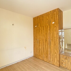 Room in 3 BHK Builder Floor at DLF Hyde Park, Mullanpur – for Sale