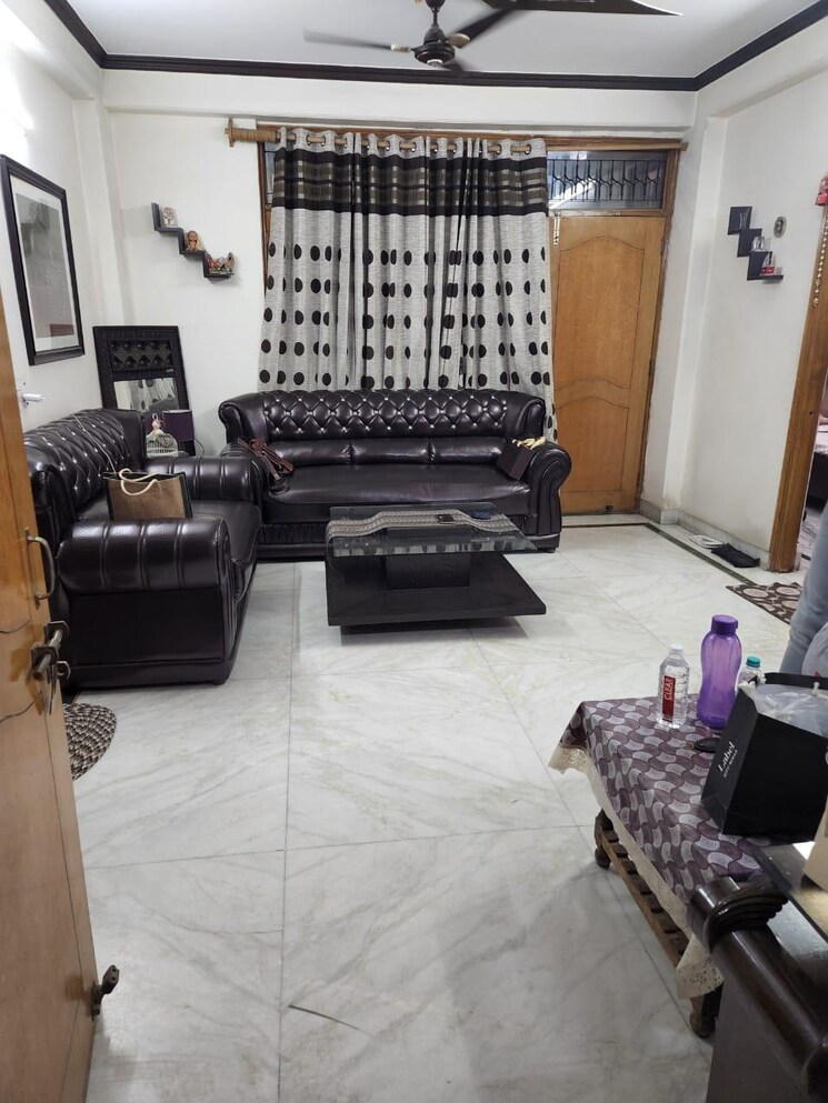 Living Room, vaishali sector 5 2 Bedroom 800 Sq.Ft. Builder Floor In Vaishali Sector 5 Ghaziabad 8419606